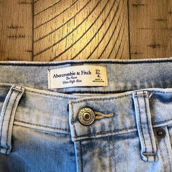 Abercrombie Fitch The Flare Ultra High Rise Light Wash Denim Jeans Size 27 - Picture 7 of 10